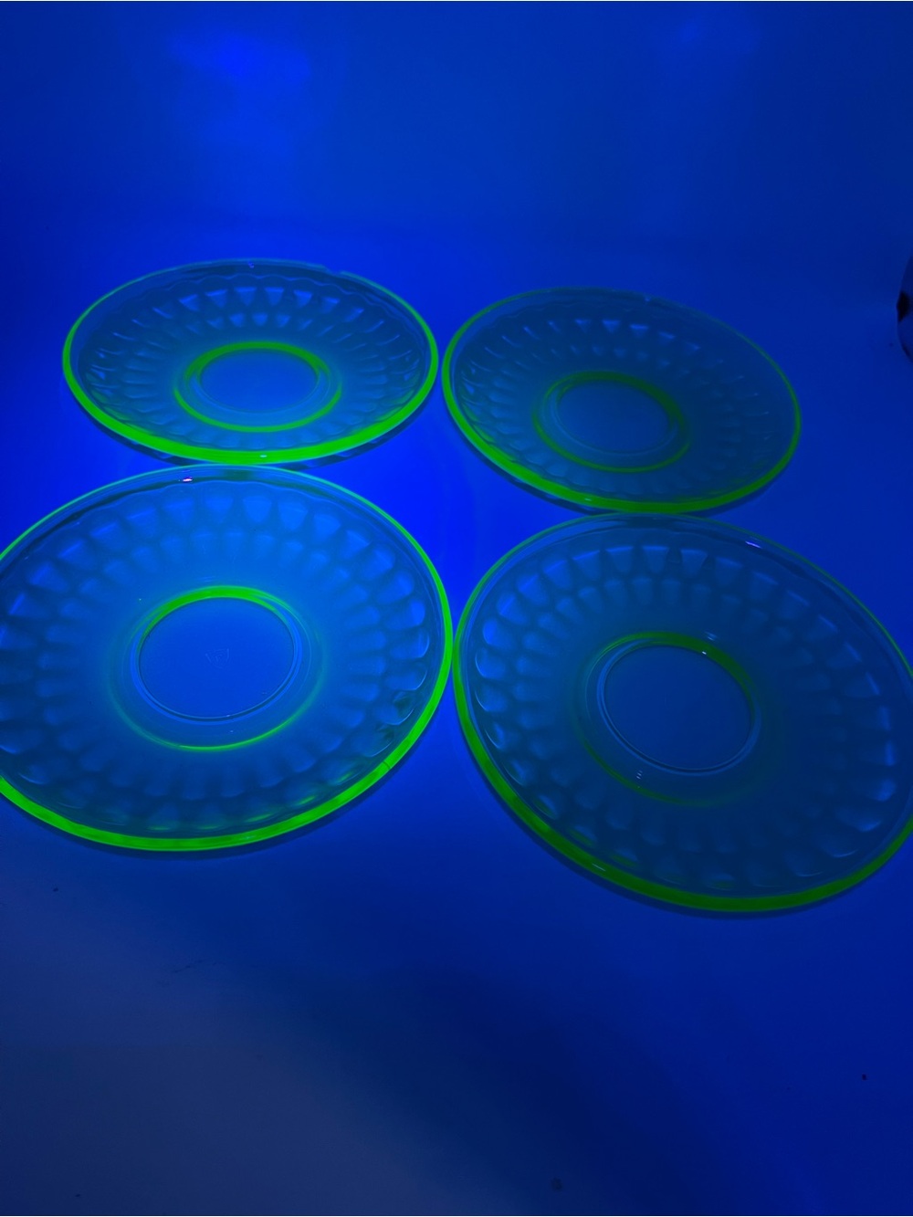 Vintage Federal Green
Depression Uranium Glass
Saucer Thumbprint